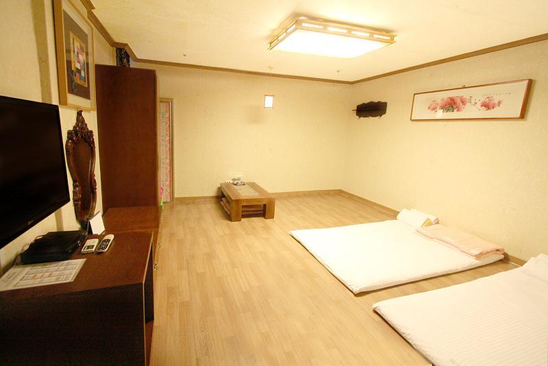 Changwon Olympic Hotel Exterior foto